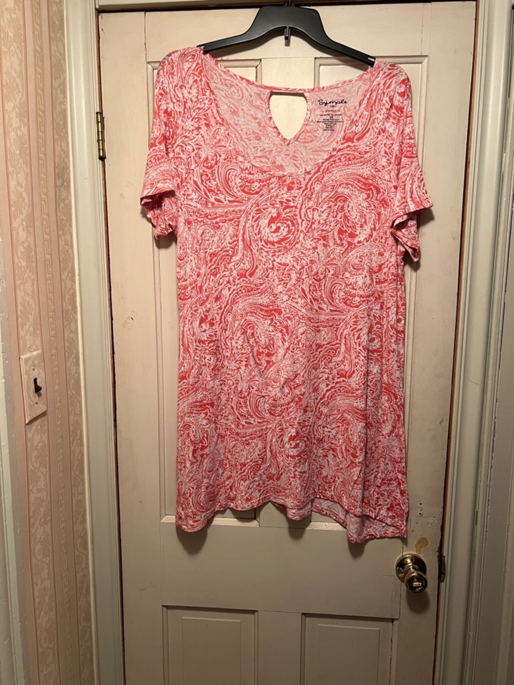 Keyhole Scoop-Neck Paisley Tunic in  Coral